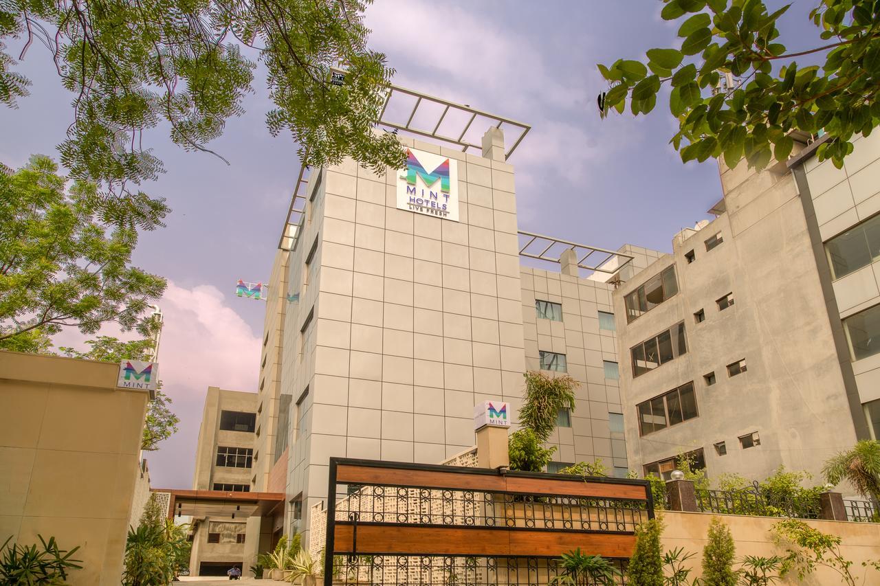 Lemon Tree Hotel, Νόιντα Εξωτερικό φωτογραφία